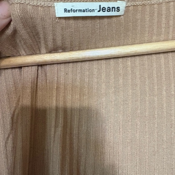 Reformation Tan Ribbed Top - Picture 2 of 4